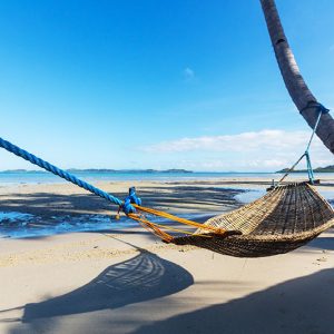tropical-beach-PSXD4ZR.jpg
